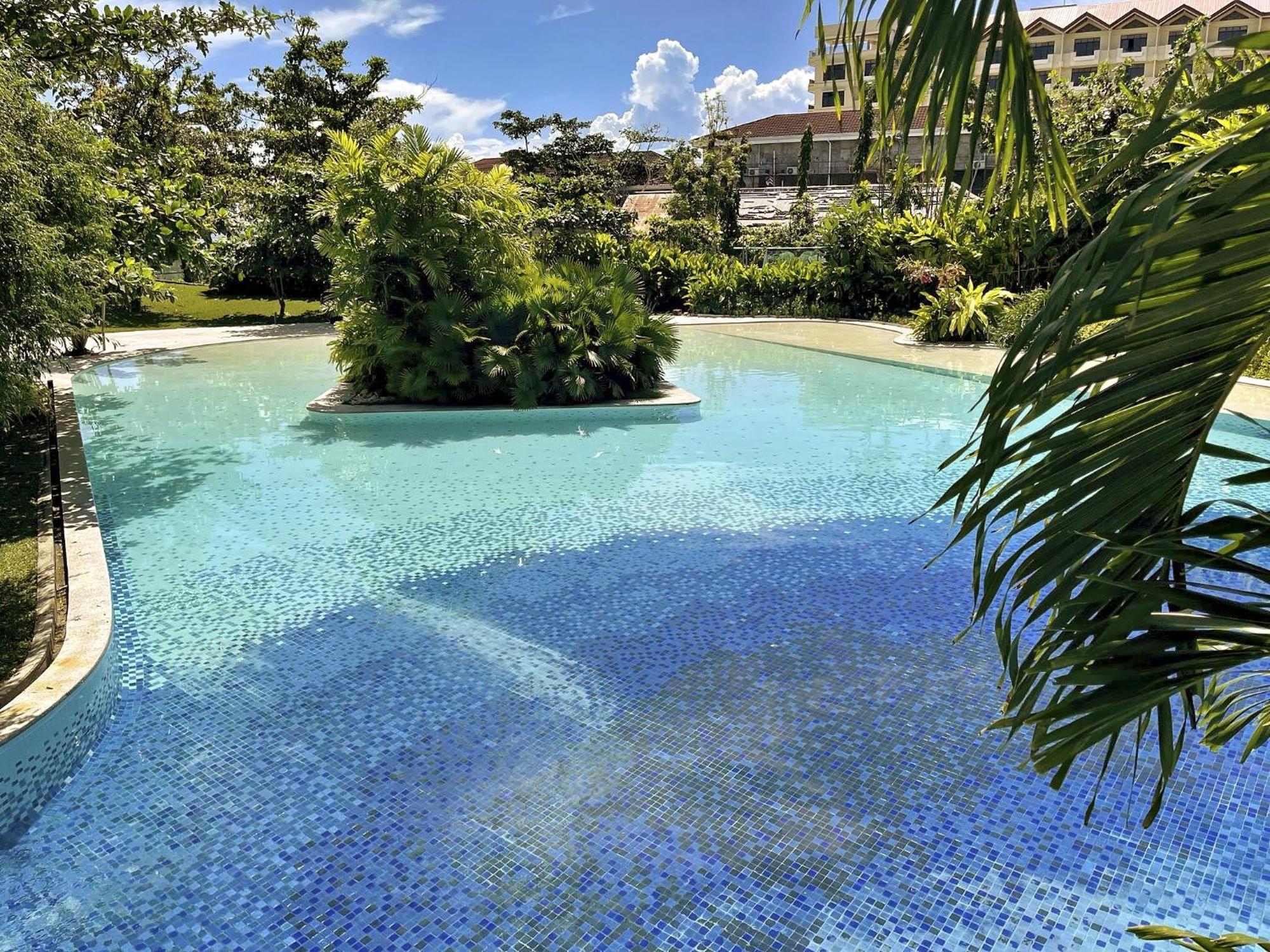 Dominiks Stylish Resort Gem Ocean View Pool Queen Bed At Tambuli 8 Floor Fast Wifi Lapu-Lapu City Kültér fotó